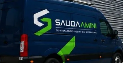 Conceptweergave: bedrijfsbus met belettering
